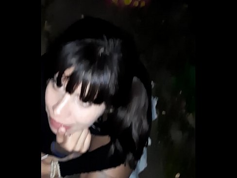 ❤️ Sokakta şeker karşılığında şişmiş penis ❤️ Seks videosu bizde