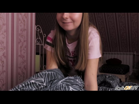 ❤️ Blondie, BFF'lerini Derinden Berbat Ediyor ve Ağzına Boşalıyor ❤️ Seks videosu bizde